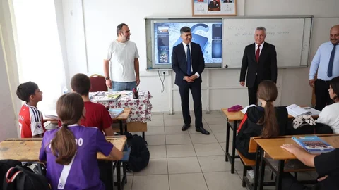 Başkan Vekili Şener'den Okul Ziyareti