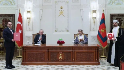 Umman'da önemli görüşmeler gerçekleştirdi