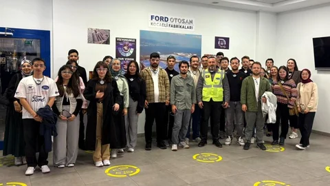 Sakarya'da öğrenciler otomotiv üretimini inceledi