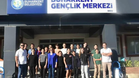 Buharkent'te Gençlik Merkezi Açıldı
