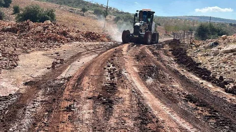 Adıyaman'da etkili yağmur tarım arazilerini sular altında bıraktı