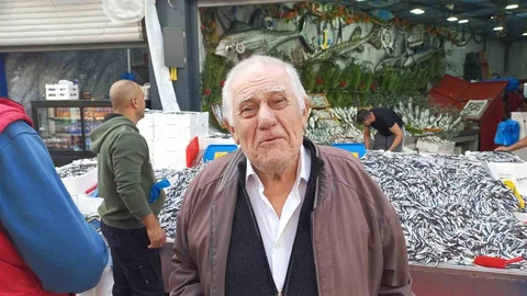 Edirne'de hamsi fiyatları 100 liraya geriledi