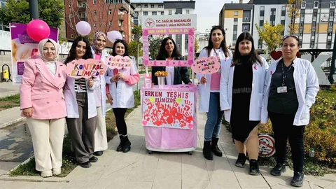 Yüksekova'da meme kanserine karşı erken teşhis uyarısı yapıldı