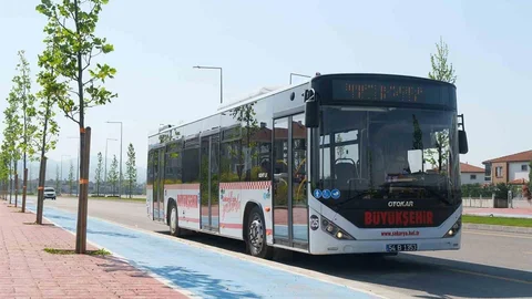 Sakarya'da ücretsiz ring seferleriyle taraftarlar stadyuma taşınıyor