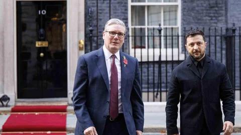 Londra'da yapılan toplantıda Zelenskiy, Rusya'nın enerji saldırılarını kınadı