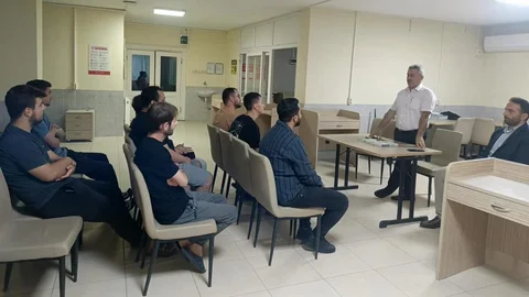 Müftü Akçay KYK Yurdu Öğrencilerle Buluştu