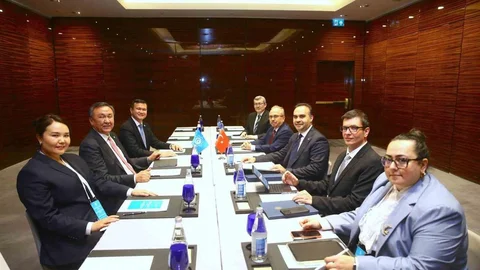 Bakü'de önemli diplomasi görüşmeleri