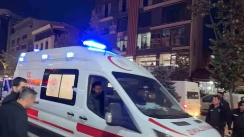 Hakkari'de Bıçaklı Kavga