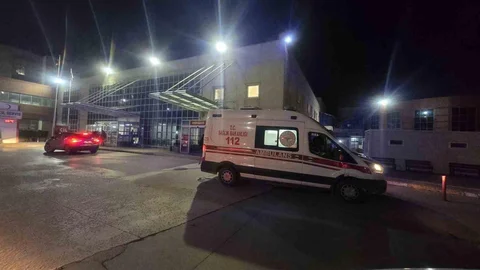 Tokat'ta yurtta kalan 80 öğrenci ateş ve bulantı şikayetiyle hastaneye kaldırıldı.