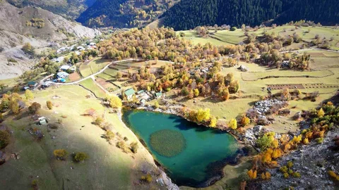 Artvin’de Şavşat’ın sonbahar manzaraları büyüleyici