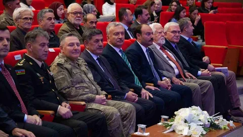 Erzincan'da "Türk Birliği ve Zafer Tarihi: Karabağ’da 44 Gün Konferansı" gerçekleştirildi.
