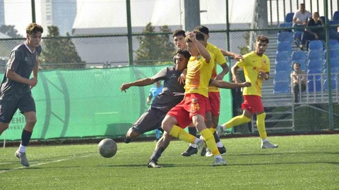 Kayseri'de U19 Takımı, Fatih Karagümrük'ü 2-0 mağlup etti