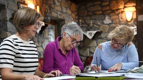 Bursa'da Minyatür Sanatı Kadın Eliyle Yaşatılıyor