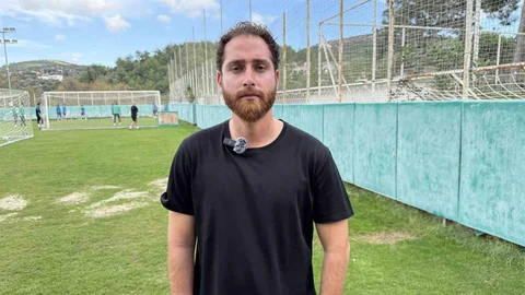 Muğla'da Bodrum FK, Iğdır FK ile karşılaşarak liderliğini koruma mücadelesi veriyor.