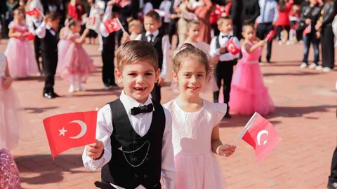 Gaziantep'te Cumhuriyet İçin Yürüyüş Düzenlendi