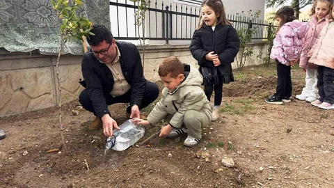 Kütahya'da fidan dikimi eğitimi