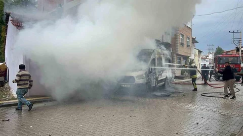 Samsun Vezirköprü'de minibüs yangını