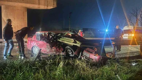 Süleymanpaşa'da trafik kazası: İki genç hayatını kaybetti
