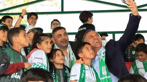 Bingöl'de forma desteği ile öğrenciler sporla buluştu