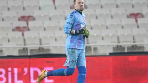 İstanbul'da Mert Günok'tan kaptanlık açıklaması