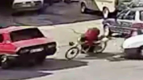 Aksaray'da motosiklet kazası: 15 yaşındaki sürücü ağır yaralı