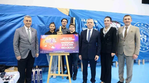 İlkadım'da Bilim Şenliği'ne katılan Başkan Kurnaz, desteklerini vurguladı