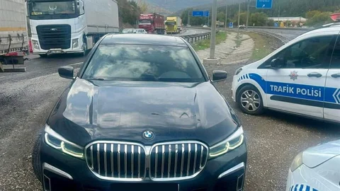 Bilecik'te İkiz Plaka Kullanan Sürücüye Cezai İşlem