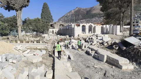 Bursa'da Tarihi Cami Yeniden İnşa Ediliyor