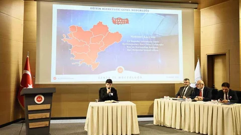 İzmir'de Kur’an-ı Kerim Okuma Yarışması Finali