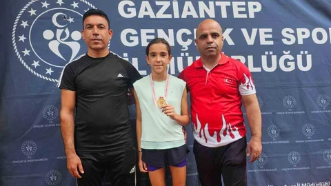 Gaziantep'te Atletizmde İl Birinciliği Arabanlı Sporcunun