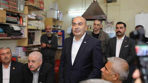 MHP Gaziantep İl Başkanlığı, "Hayırlı Günler Komşum" programıyla vatandaşlarla buluşuyor.