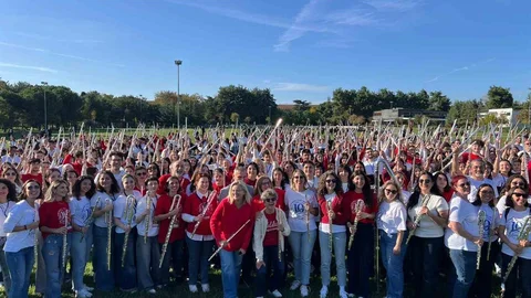 Esenler'de Flütçüler Rekor Denemesi Yaptı