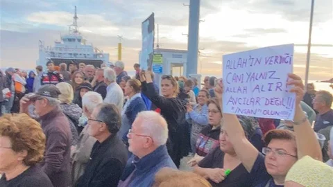 Balıkesir'de keklik avına gelen avcılara protesto