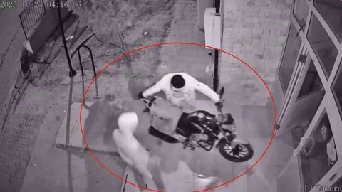 Reyhanlı'da motosiklet hırsızlığı güvenlik kamerasında