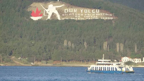 Çanakkale'de bazı feribot seferleri iptal edildi