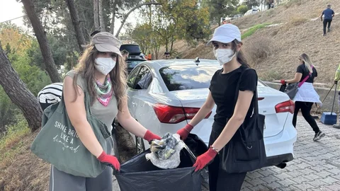 Adana'da Seyhan Nehri kenarındaki mesire alanı, vatandaşlar tarafından bir günde temizlendi.