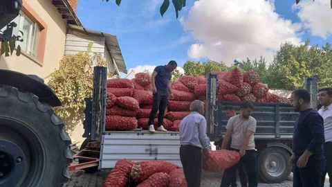 Sivrihisar'da çiftçiler öşürlerini bağışladı