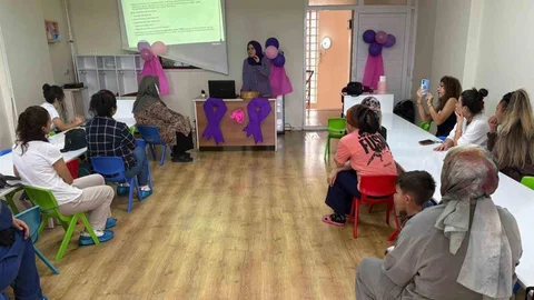 Mersin’de meme kanseri farkındalığı arttırıldı