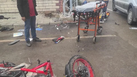 Servisle çarpışan motosikletteki 16 yaşındaki çocuk öldü