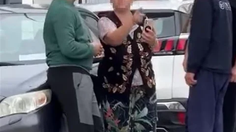 Başakşehir'de Park Yeri Kavgası Kamerada