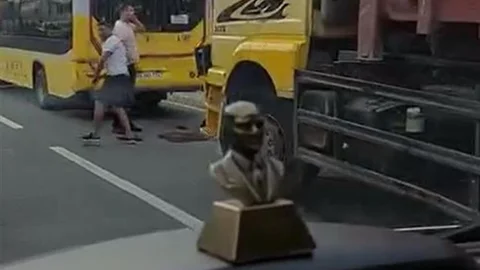 Büyükçekmece'de Otobüs Kazası