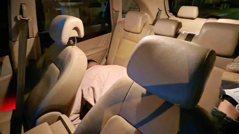 Aksaray'da Kapısı Açık Araçta Sızan Şahıs