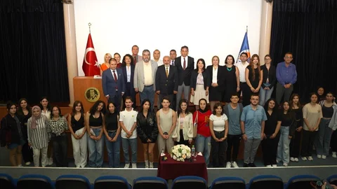 Mersin Üniversitesi'nde "29 Ekim'i Yeniden Düşünmek" Konulu Konferans Düzenlendi