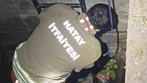 Hatay'da Su Dolu Kuyudan Kurtarma