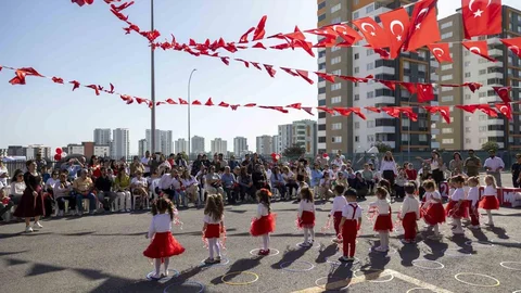 Mersin'de Cumhuriyet Bayramı Coşkusu