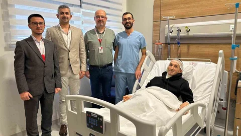 Kulağı Kopmak Üzere Olan Hasta Kurtarıldı