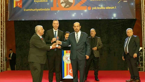 Muğla Valisi Dr. İdris Akbıyık'a Ödül