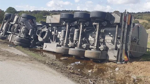 Uşak'ta Tır Kaza Yaptı