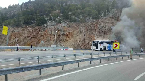 Konya'da Yolcu Otobüsü Yangını
