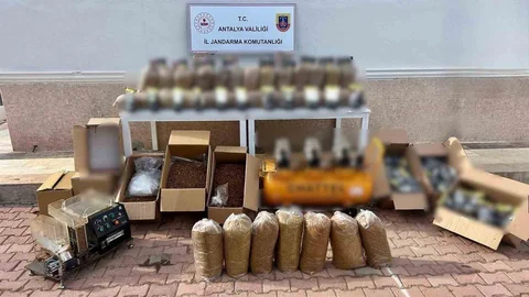 Antalya'da Kaçak Tütün Operasyonu